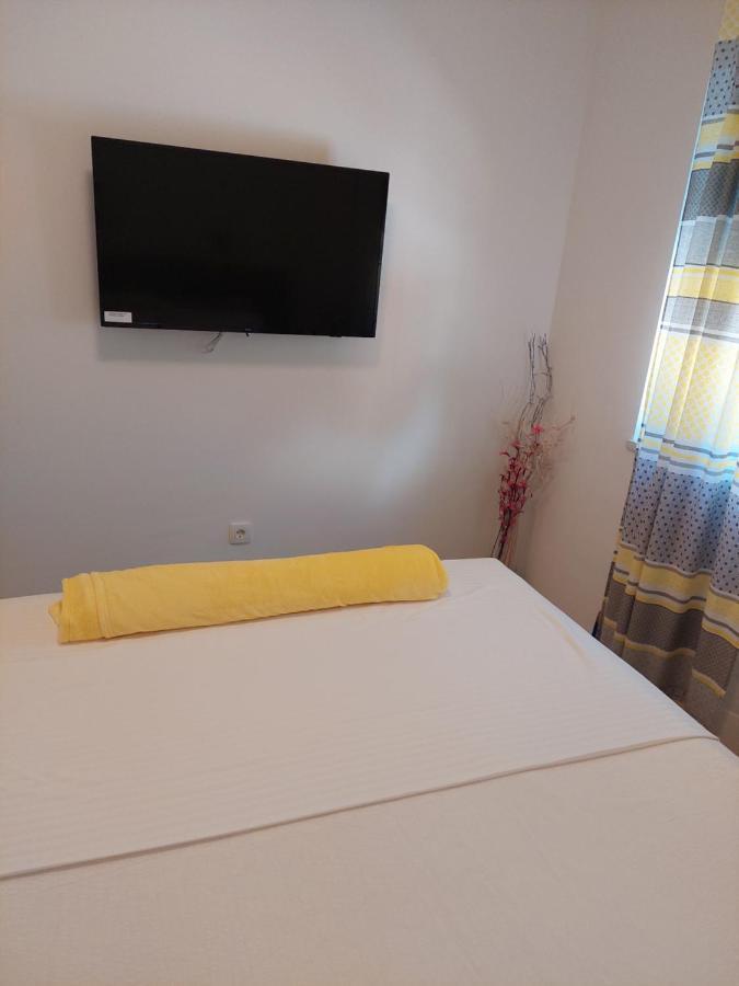 Rooms Nevenka Novi Vinodolski Exterior foto